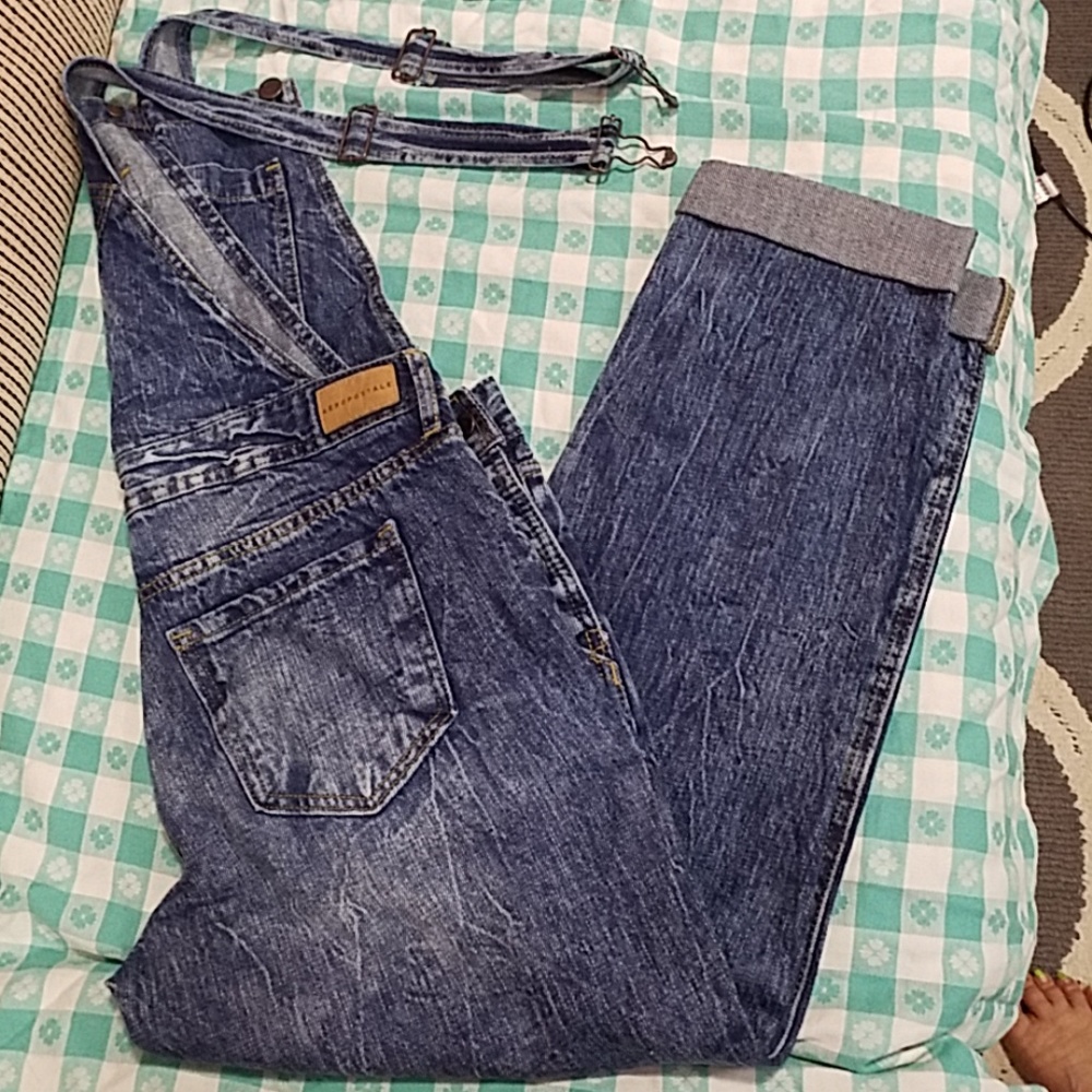 Overall - Picture 1 of 2